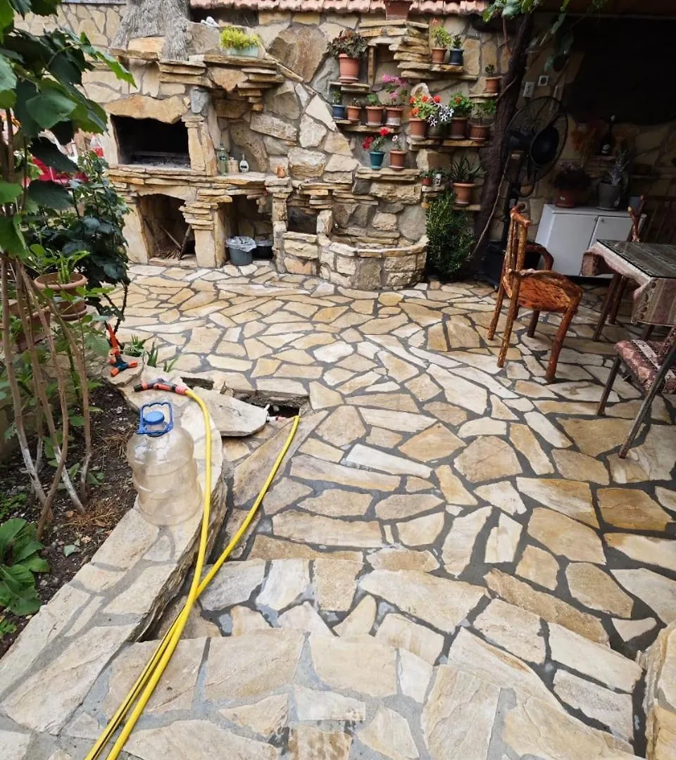 Tbilisi Garden House Hotel 0*,
