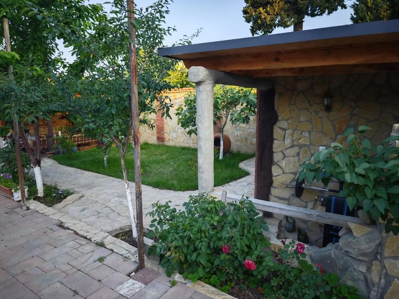 Tbilisi Garden House Hotel 0*,  Geórgia