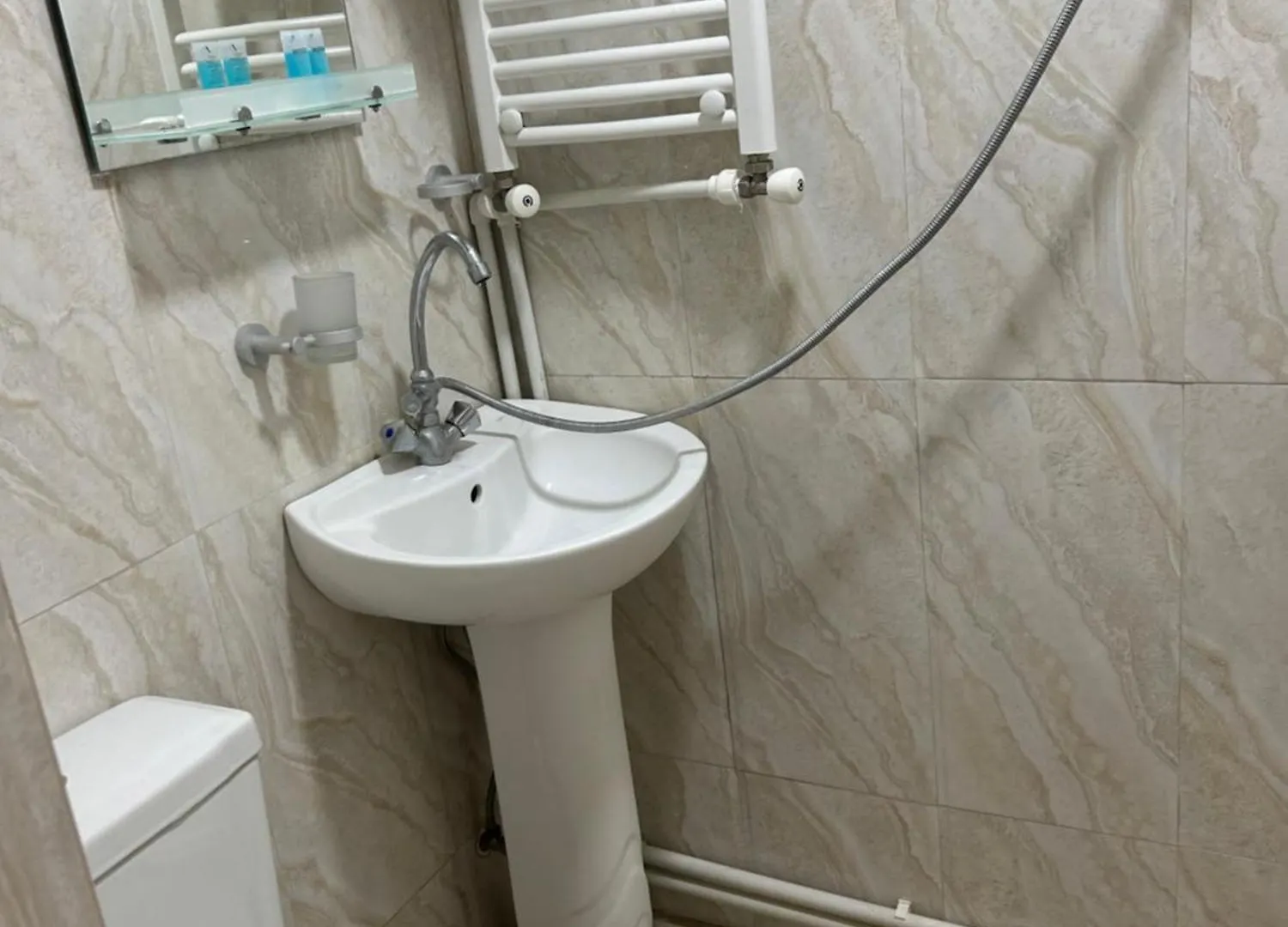 Tbilisi Garden House Hotel 0*,